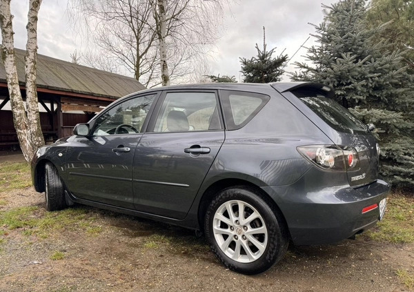 Mazda 3 cena 18900 przebieg: 192000, rok produkcji 2009 z Chojnice małe 232